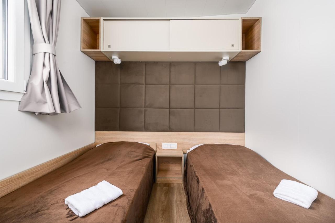 Adriamar Mobile Homes In Camping Park أوماغ المظهر الخارجي الصورة