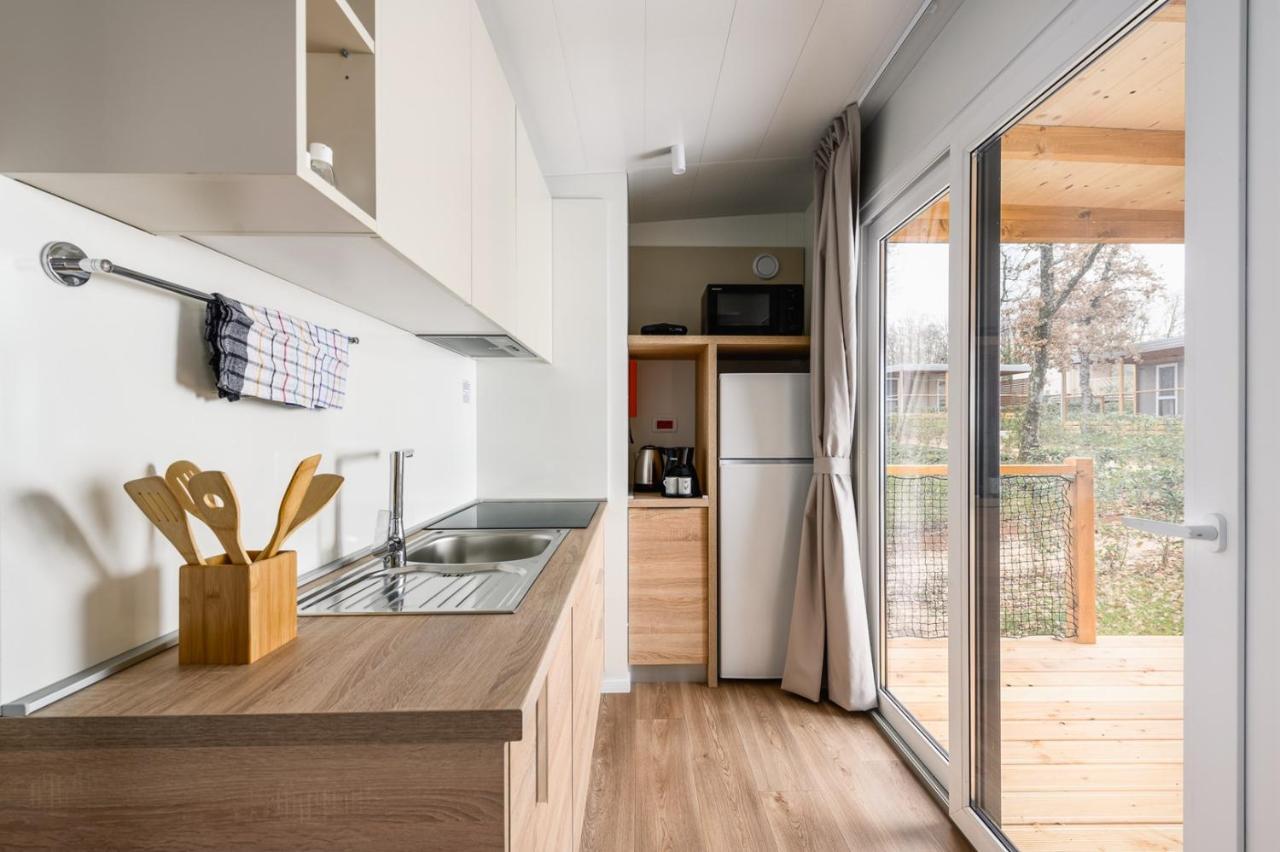 Adriamar Mobile Homes In Camping Park أوماغ المظهر الخارجي الصورة
